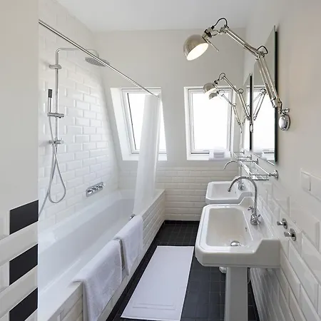 Grand Max Apartment Bed & Breakfast 5*